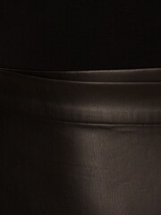 Adrianna Papell Black Ponte Faux Leather Dress - Imagem 3 de 6