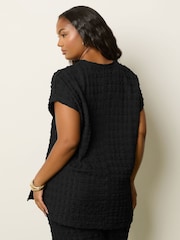Preto - Camiseta Yours Curve Bubble Texture Grown On - Imagem 3 de 5