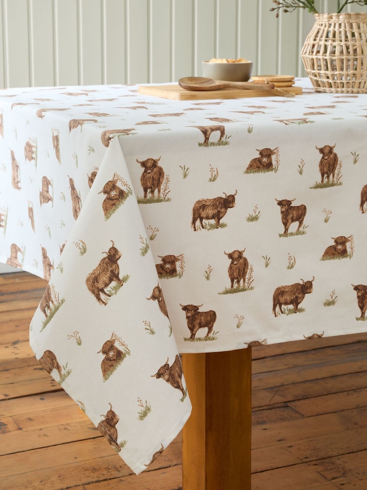 Catherine Lansfield Natural Angus Highland Cow Cotton Table Cloth - Image 2 of 2 Catherine Lansfield Natural Angus Highland Cow Cotton Table Cloth - Image 2 of 2