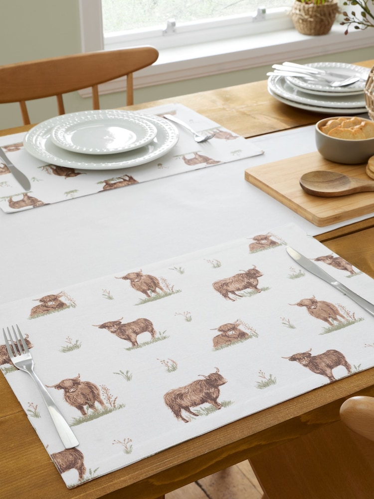 Catherine Lansfield Natural Angus Highland Cow Cotton Dining Placemat - Image 1 of 2