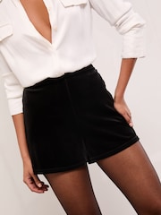 Schwarzer Samt - Lipsy – Shorts - Bild 1 von 4