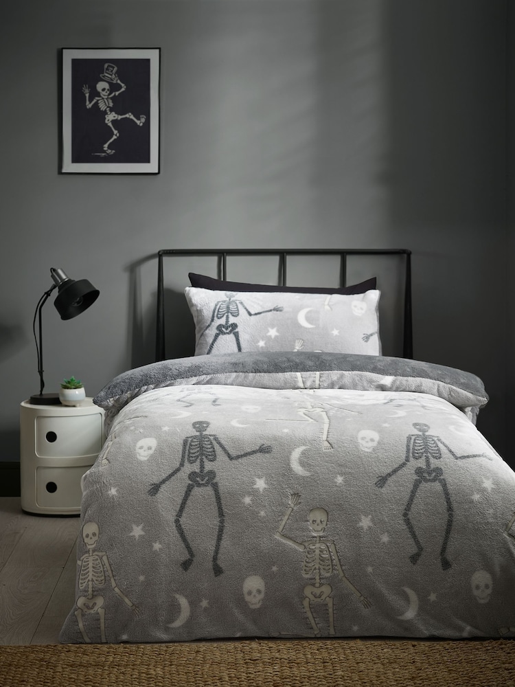Catherine Lansfield Grey Halloween Skeleton Fleece Duvet Cover Set - Image 2 of 5