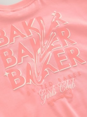 Baker by Ted Baker 2 Pieces Oversize T-Shirt und Shorts-Set mit Ton-in-Ton-Grafik - Bild 10 von 12