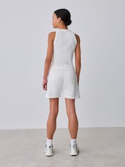 طقم 2 قطعة من صديري بحمَّالات متصلة وشورت رياضي من Baker by Ted Baker - صورة 2 من 14