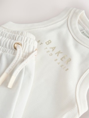 طقم 2 قطعة من صديري بحمَّالات متصلة وشورت رياضي من Baker by Ted Baker - صورة 9 من 14