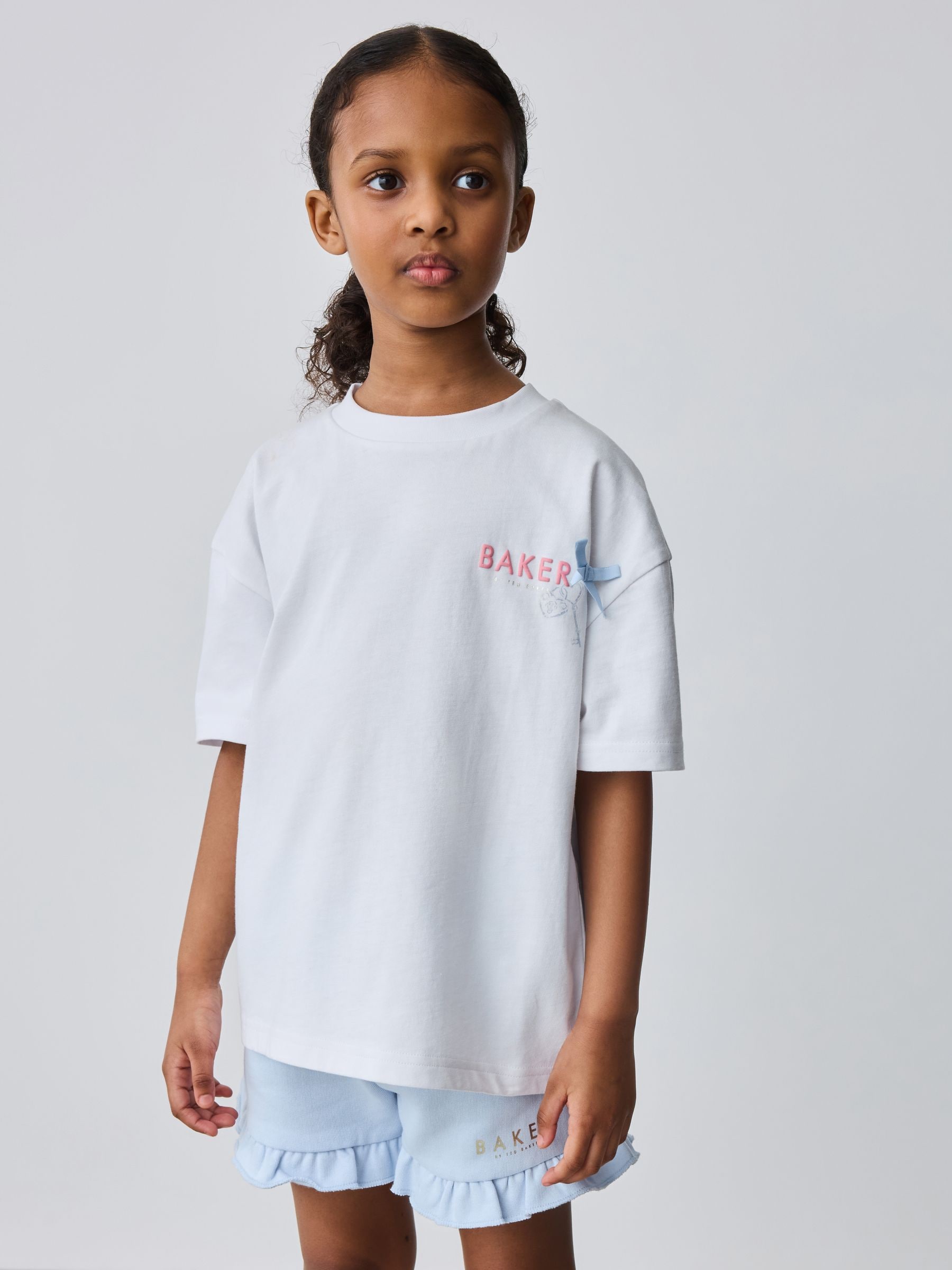 Next：日本 Baker by Ted Baker オーバーサイズ バックグラフィック T