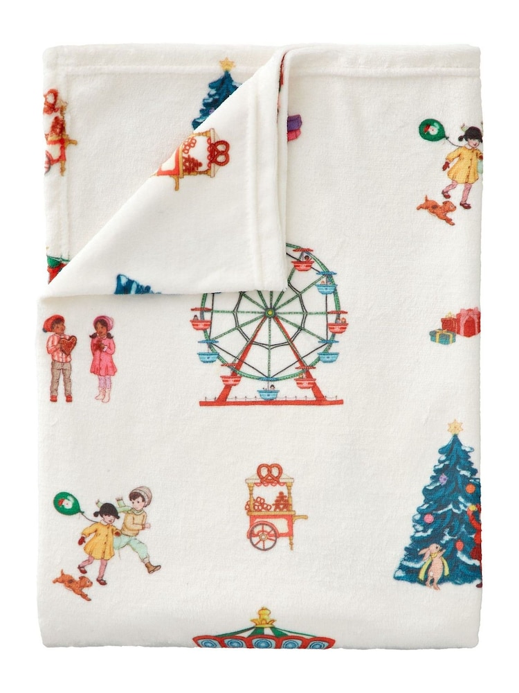 Belle & Boo Cream Christmas Fairground Cosy Fleece Blanket Throw - Image 4 of 4