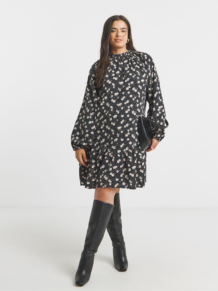 Simply Be Black Long Sleeve Wrap Maxi Dress - Image 1 of 4 Simply Be Black Long Sleeve Wrap Maxi Dress - Image 1 of 4