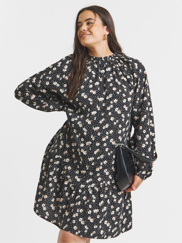 Simply Be Black Long Sleeve Wrap Maxi Dress - Image 4 of 4 Simply Be Black Long Sleeve Wrap Maxi Dress - Image 4 of 4