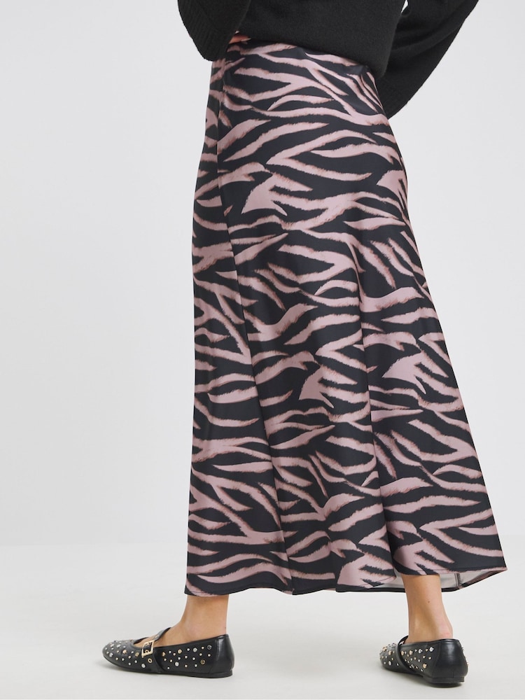 Simply Be Black Satin Maxi Skirt - Image 2 of 5