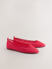 أحمر - Forever Comfort® Mesh Heart Ballet Flats - صورة 7 من 10