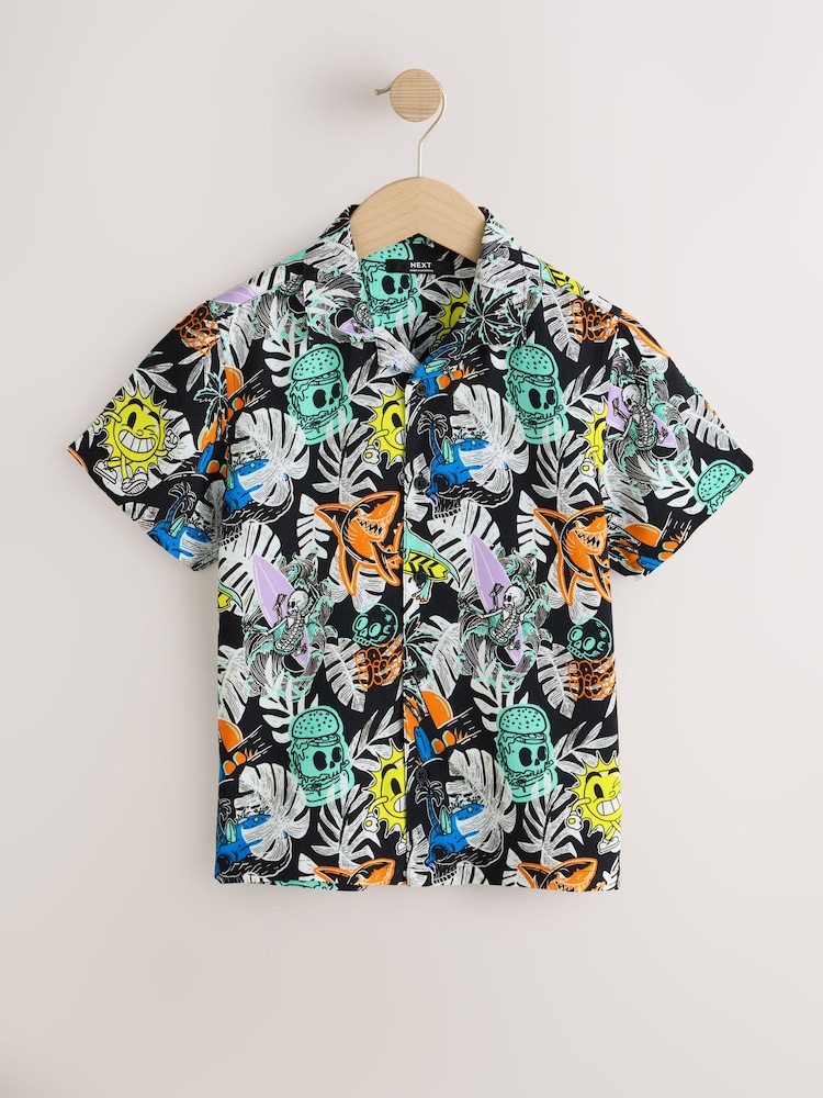 Schwarzer Graffiti-Allover-Print - Kurzarmhemd mit Reverskragen (3–16Jahre) - Bild 1 von 4