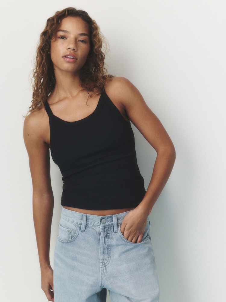 Schwarz - self. Top mit eckigem Ausschnitt - Bild 1 von 8