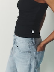 Schwarz - self. Top mit eckigem Ausschnitt - Bild 5 von 8