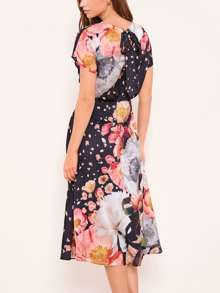 Lipsy Black Bisoux Print Floral Satin Short Sleeve Underbust Midi Dress - Image 5 of 5