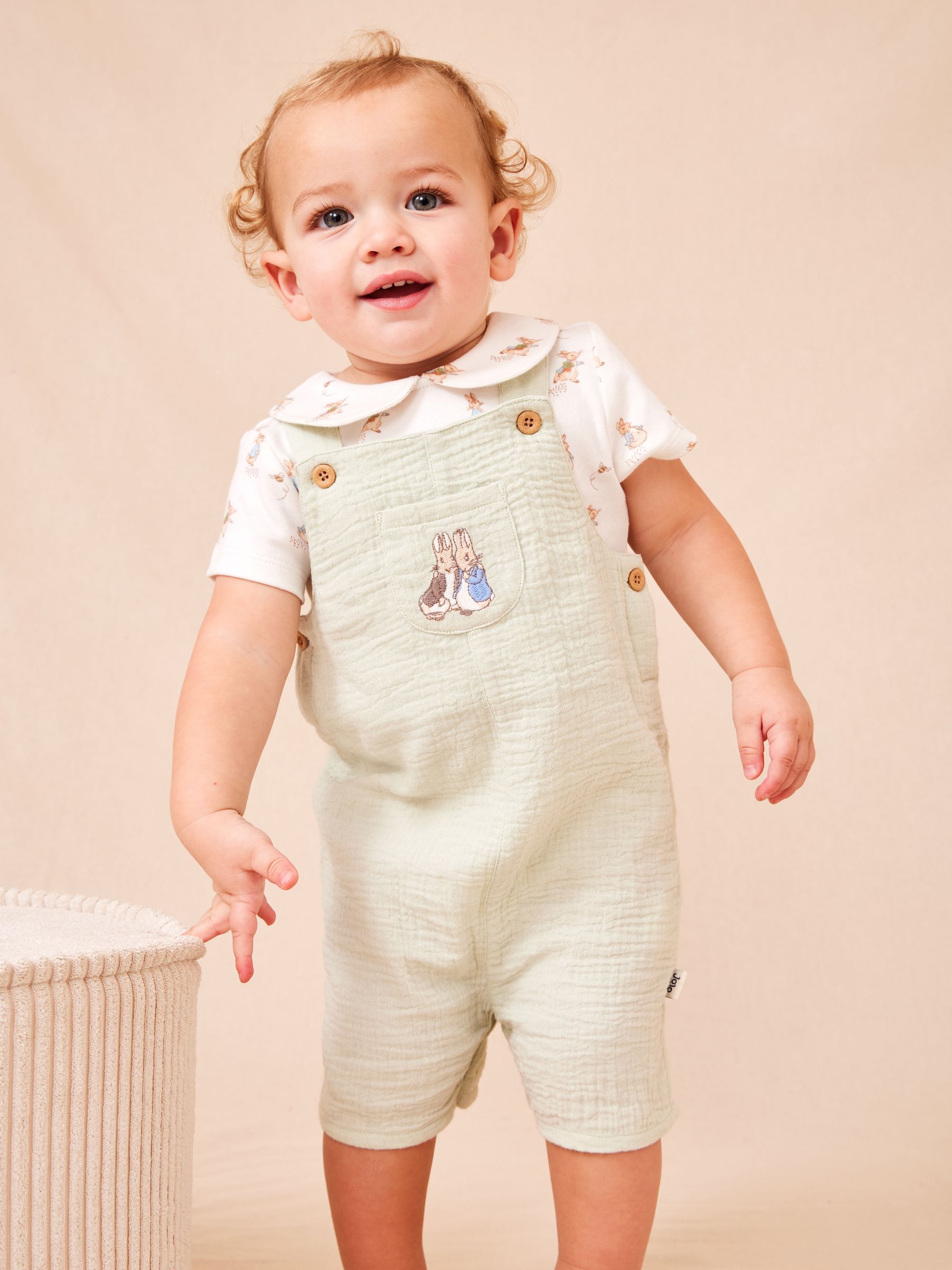 Jojo Maman Bébé Green Peter Rabbit Cheesecloth Dungaree & Body Set