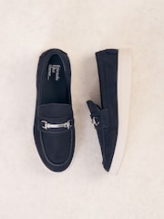 Marineblå imiteret ruskind - Friends Like These komfortable slip-on Hyttesko med snaffle-detaljer - Billede 6 af 8