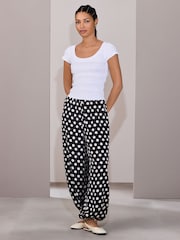 White Texture Short Sleeved Scoop Neck Top - Image 3 of 4