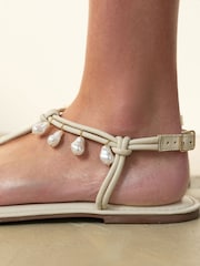 Cuir Blanc os - Sandales Forever Comfort® à détail charmant - Image 7 de 10