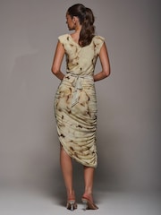 Nua - Jolie Moi Abstract Ruched Asymmetric Bodycon Dress - Imagem 2 de 5