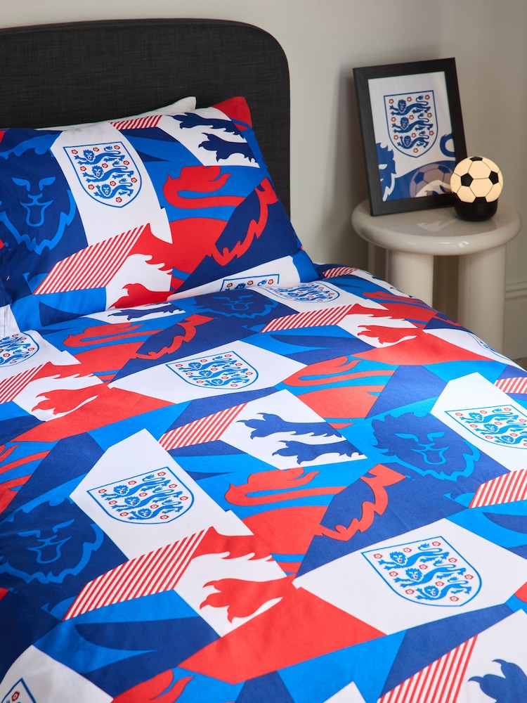 White England Duvet Cover and Pillowcase Set - Image 2 of 4 White England Duvet Cover and Pillowcase Set - Image 2 of 4
