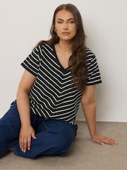 Evans Jersey Slub Black T-Shirt - Imagem 1 de 5