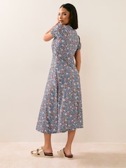 Vestido de chá com estampa floral PixieGirl Petite Ditsy - Imagem 3 de 5