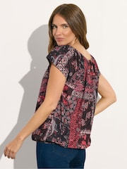 Blusa de alças finas étnica M&Co com bainha amarrada - Imagem 3 de 5