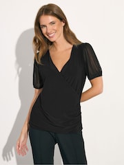 M&Co Short Mesh Sleeve Wrap Top - Imagem 1 de 5