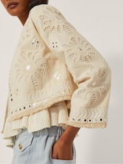 Monsoon Calista Cutwork Cropped Jacket - Imagem 2 de 4