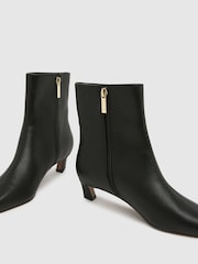 Preto - Schuh Bexley Kitten Boots - Imagem 3 de 4