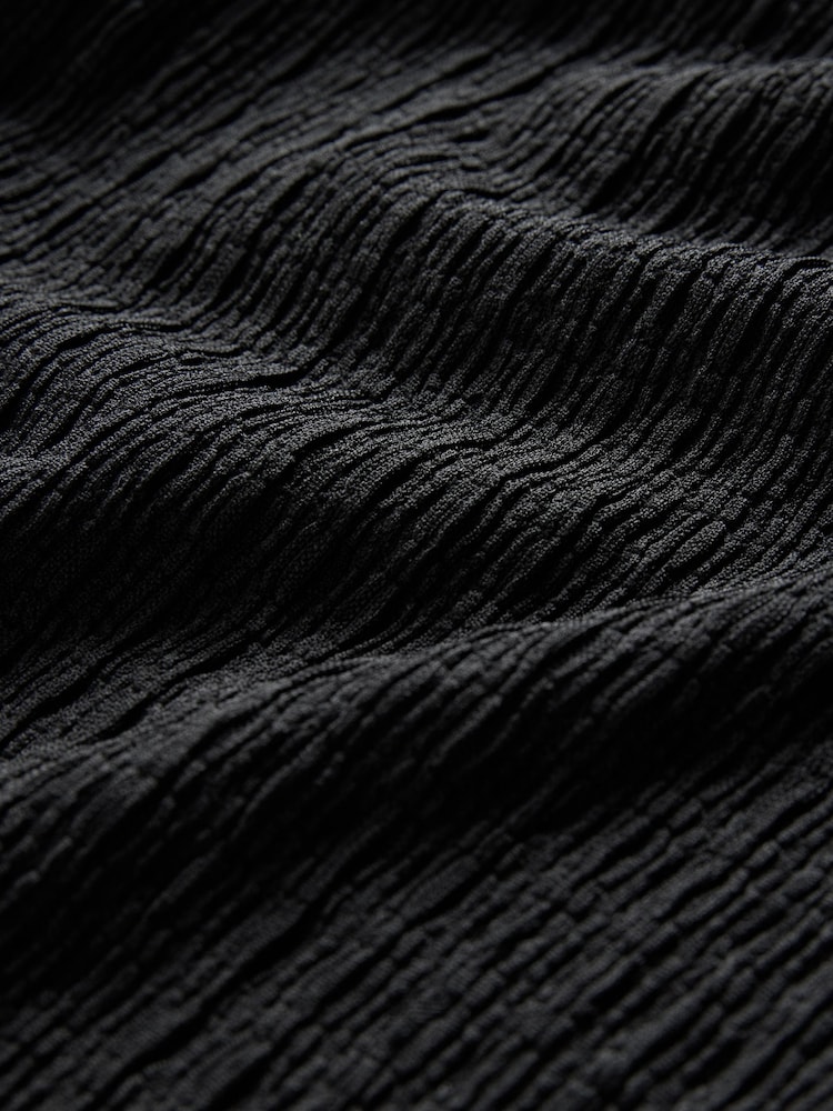 The Set Black Textured V-Neck T-Shirt and Trousers Coord Set - Image 5 of 5