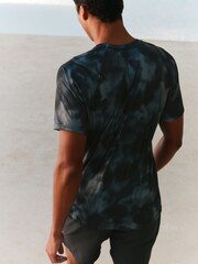 Nike Black Tie Dye Print Short Sleeve Rash Vest - Image 3 of 5