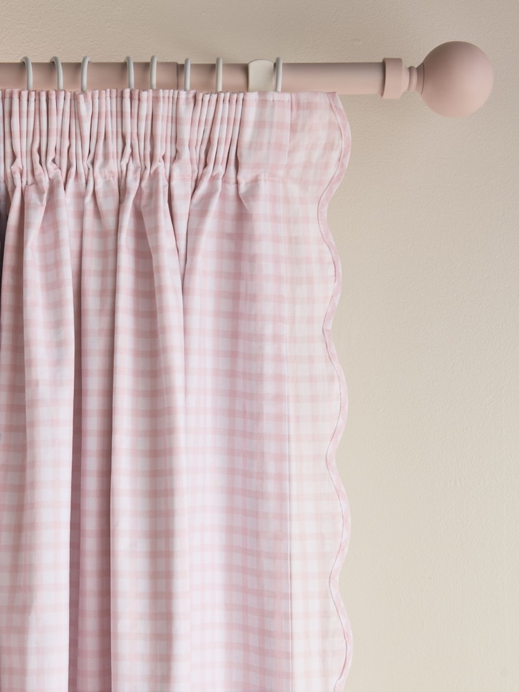 Pink Wave Edge Gingham Pencil Pleat Blackout Curtains - Image 4 of 4 Pink Wave Edge Gingham Pencil Pleat Blackout Curtains - Image 4 of 4
