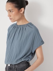 Hush Gathered Crew Neck Short Sleeve Top - صورة 3 من 5