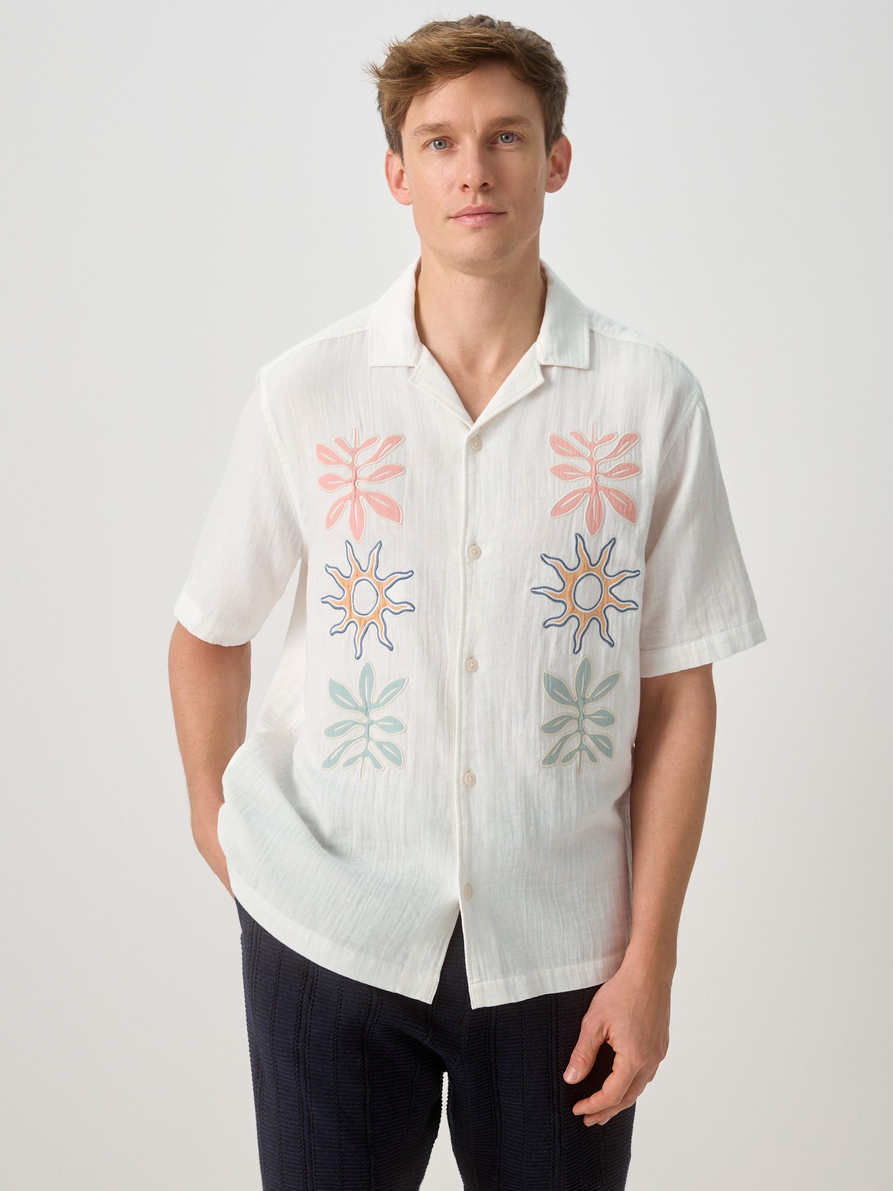 トップス Eaphi EMBROIDERY SHORT SLEEVE SHIRTS Buy White Embroidered Cheesecloth Short Sleeve Shirt from the Next