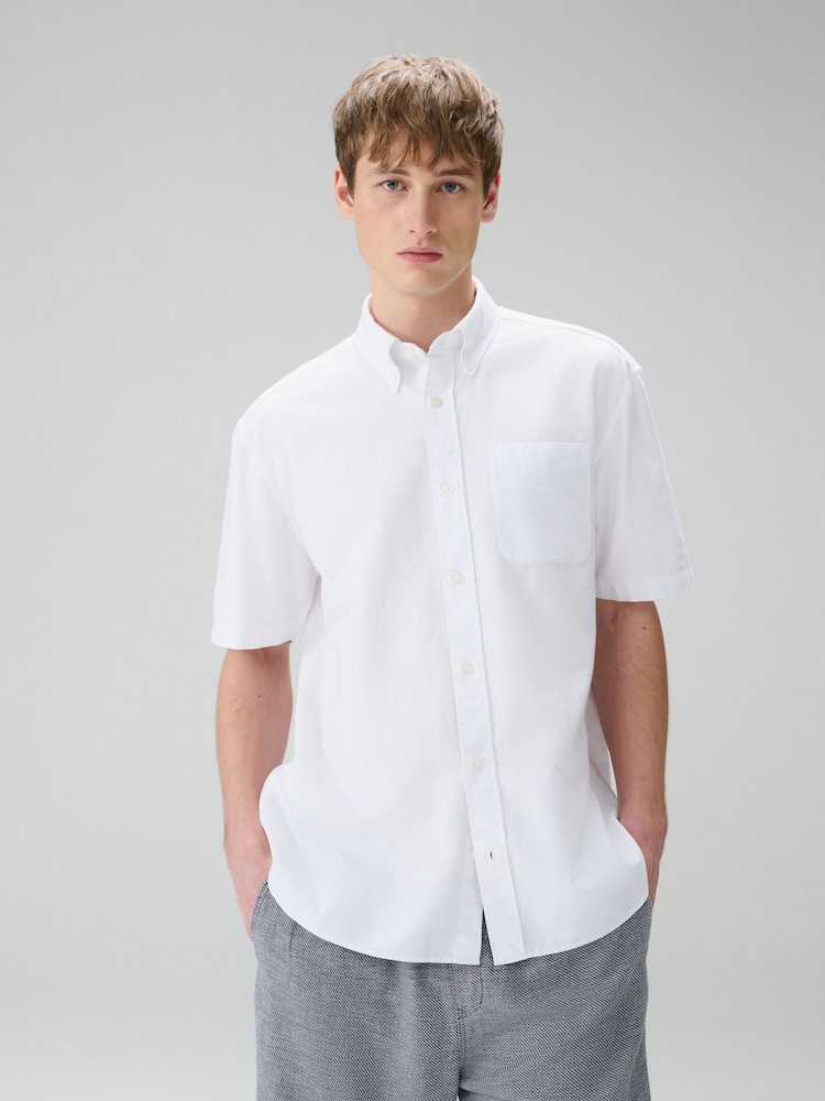Hvit - Kortermet  - Lett Oxford-skjorte med lomme - Bilde 1 av 9
