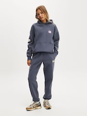 Cinza - Moletom com capuz com estampa gráfica premium Cotton On Plush - Imagem 4 de 4