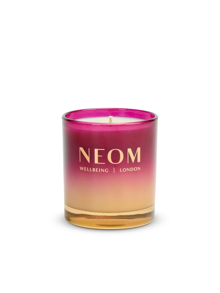NEOM Christmas Wish 1 Wick Candle 185g - Image 2 of 3 NEOM Christmas Wish 1 Wick Candle 185g - Image 2 of 3