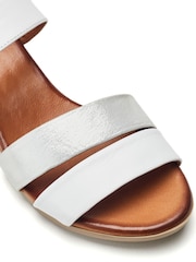 Blanco - Moda in Pelle Kala Asymetric Bajo Block Heel Sandals - Imagen 4 de 4