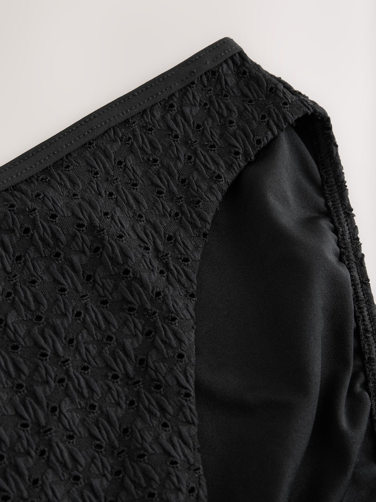 Svart Broderi - Bikini Bunnstykker - Bilde 2 av 3