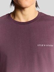 Lyle & Scott Red Script T-Shirt - Image 3 of 5