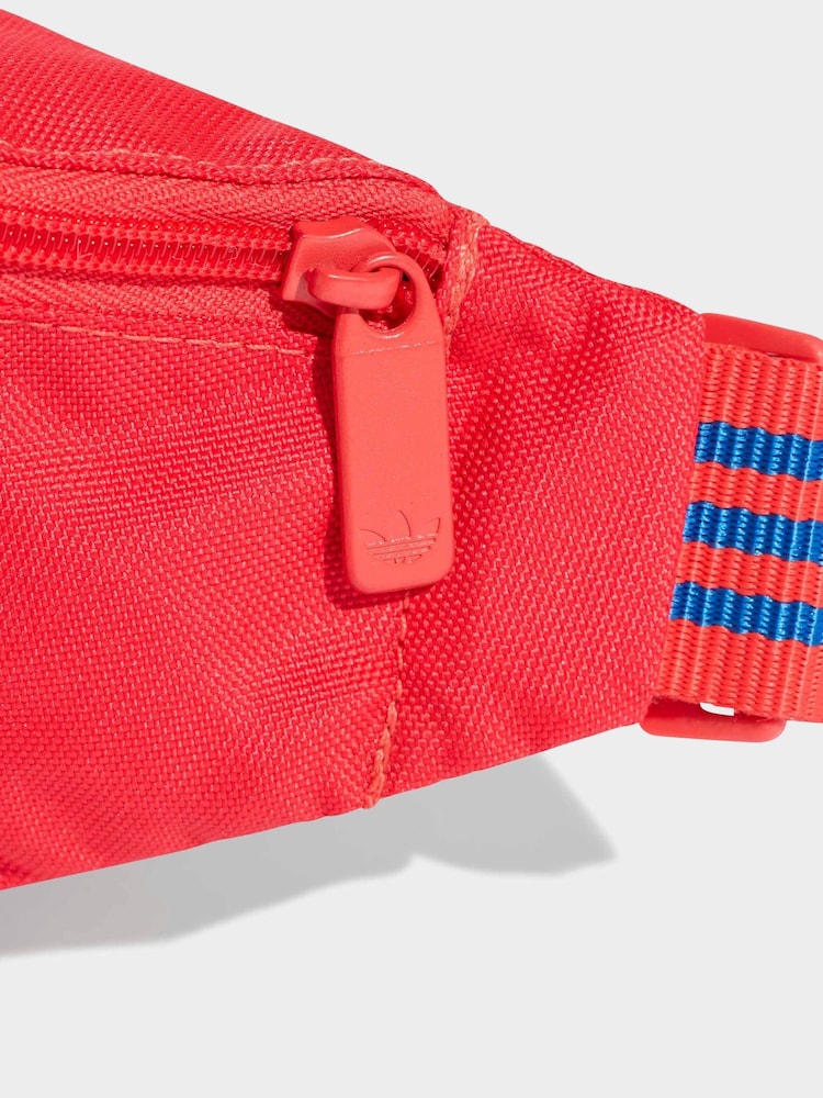 أحمر - شنطة خصر Adicolor من adidas Originals - Image 5 of 5