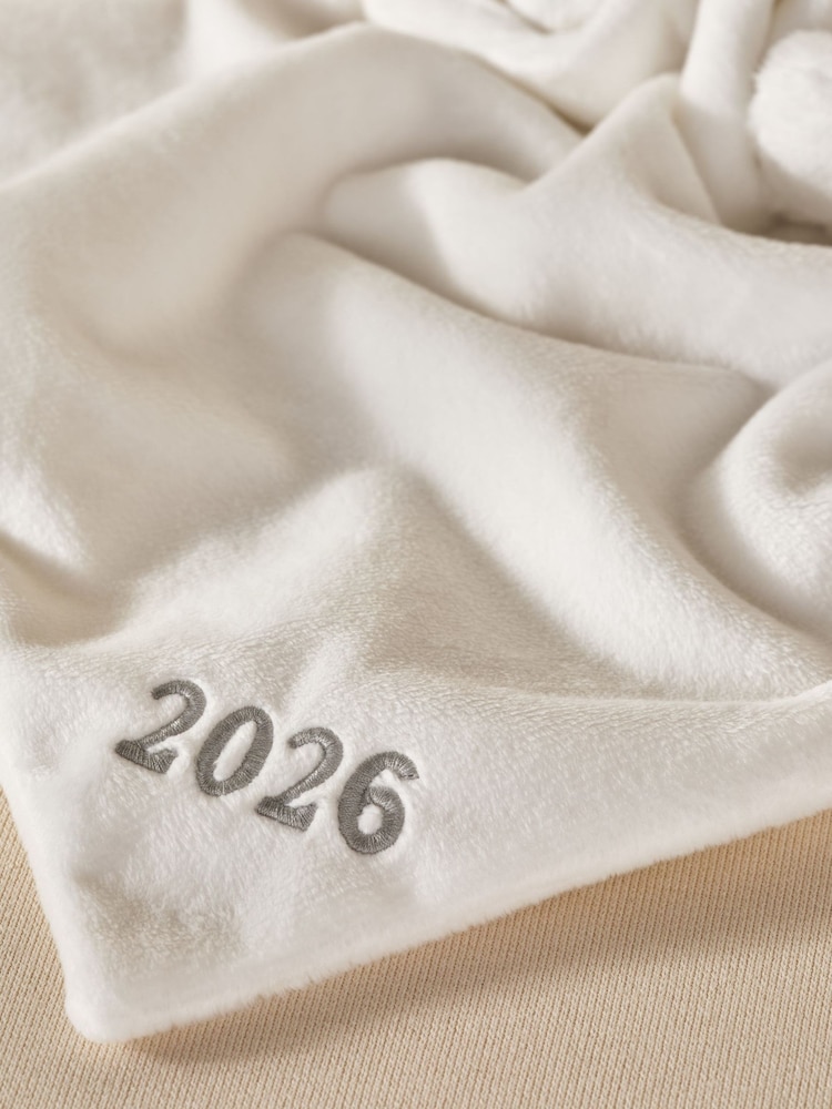 The White Company 2026 Dated Bear Comforter - صورة 2 من 2 The White Company 2026 Dated Bear Comforter - صورة 2 من 2