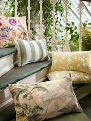 وسادة كرسي مطرزة مورّدة مقاس 50 × 30سم من Kew Gardens - Image 5 of 5