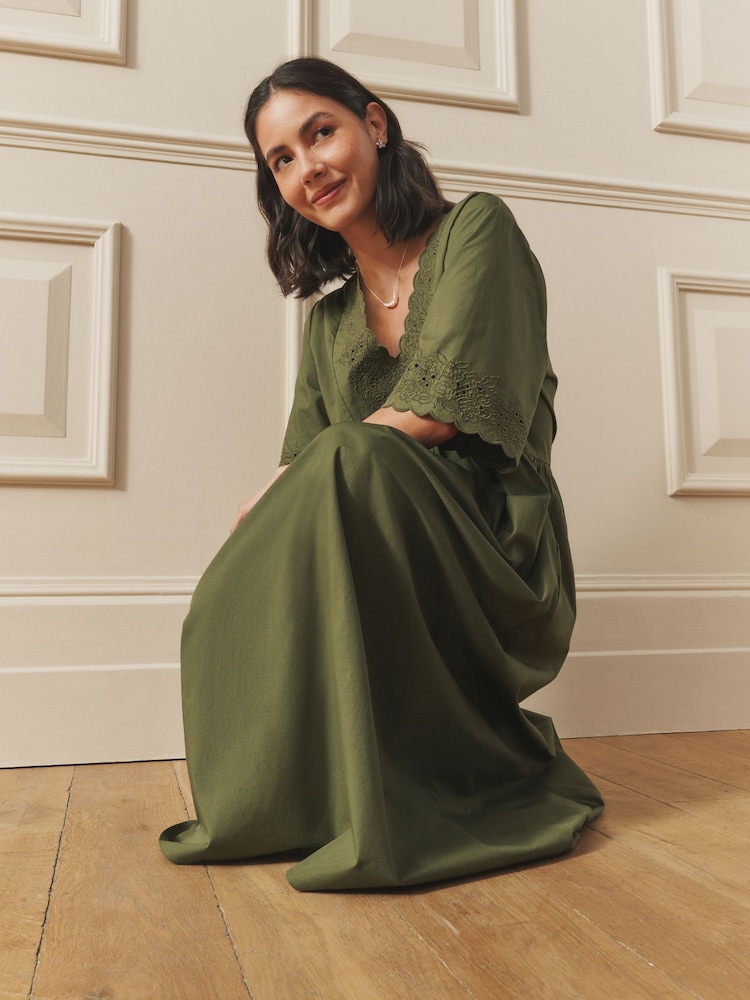 Khakigrün - Laura Ashley Midi-Kleid aus Baumwolle mit Lochstickerei - Bild 2 von 8