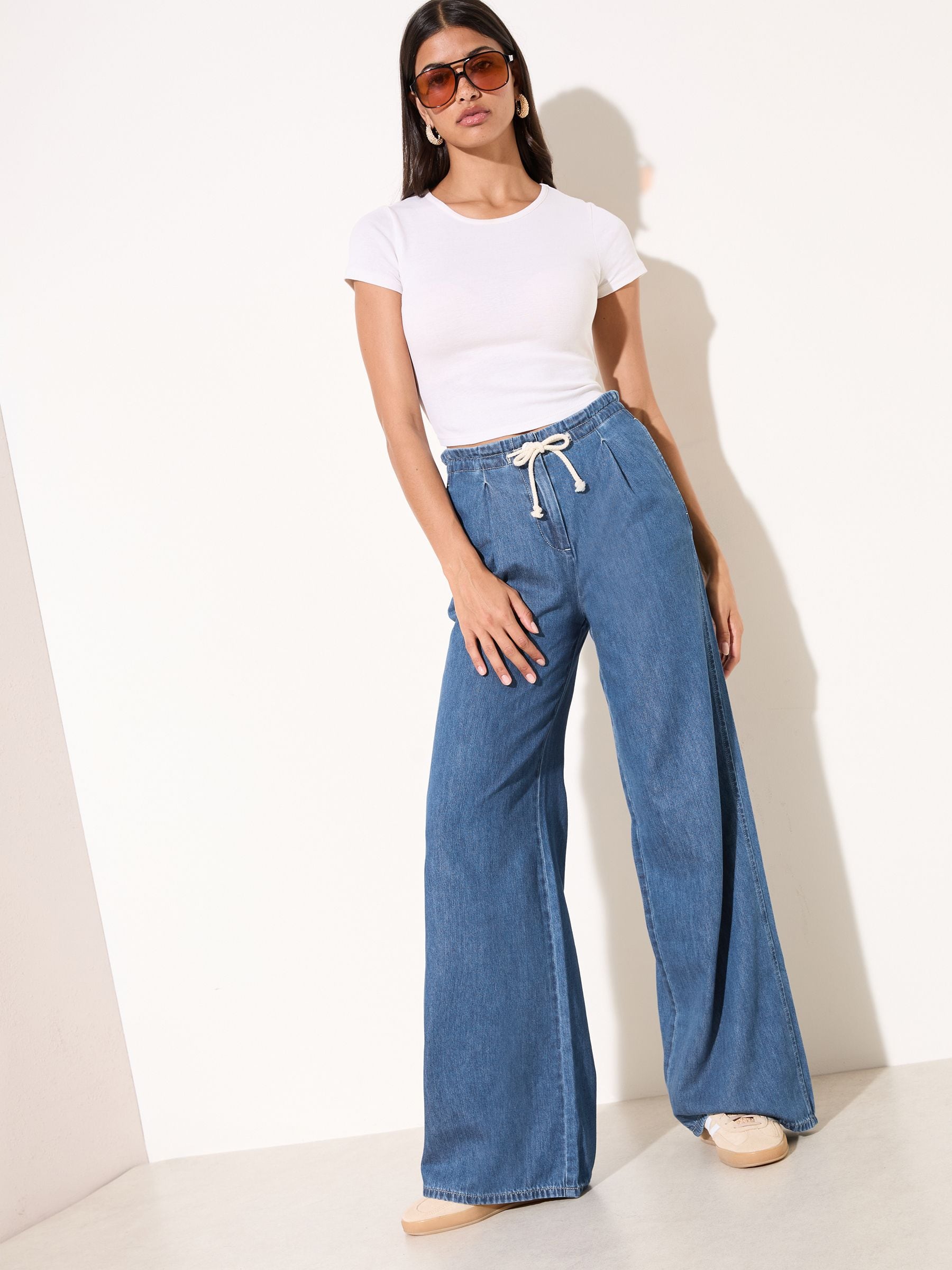 Cumpără Friends Like These Tie Waist Pleat Front Wide Leg Jeans