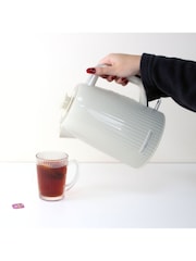 Hamilton Beach Cream Miami Breakfast Kettle and Toaster Set - Image 3 of 6