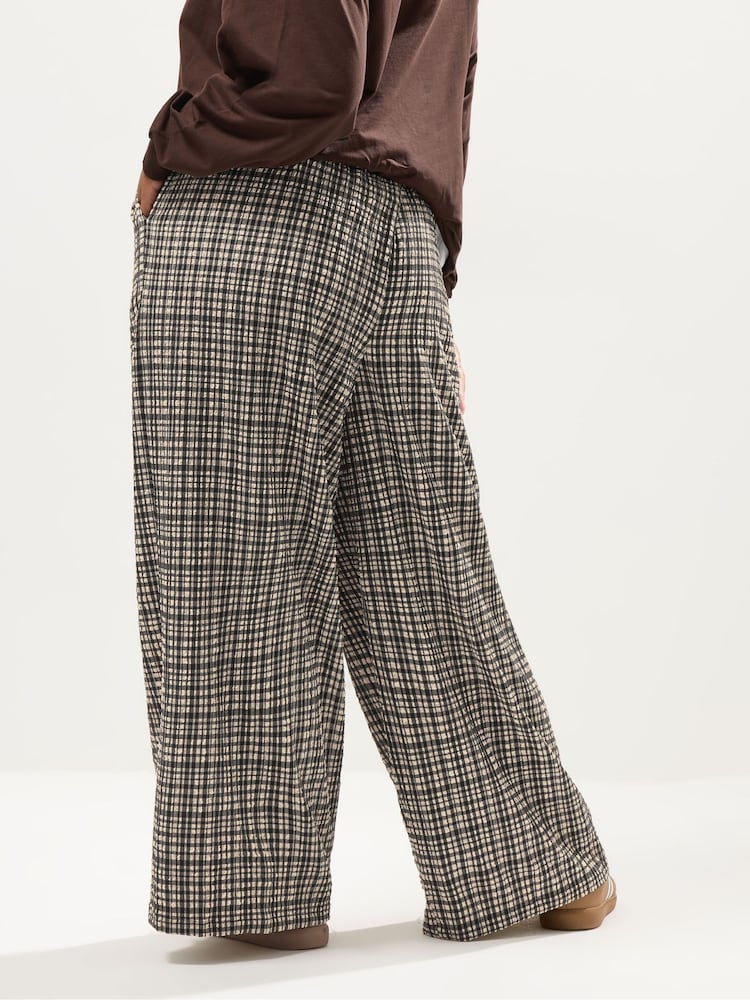 Yours Curve Natural Pull On Wide Leg Trousers - Image 2 of 5 Yours Curve Natural Pull On Wide Leg Trousers - Image 2 of 5
