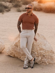 Castanho - MAUVAIS Elysee Ribbed Revere Polo - Imagem 2 de 4